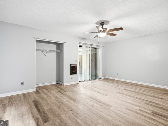 4th image of 222 Forkner Dr APT 26