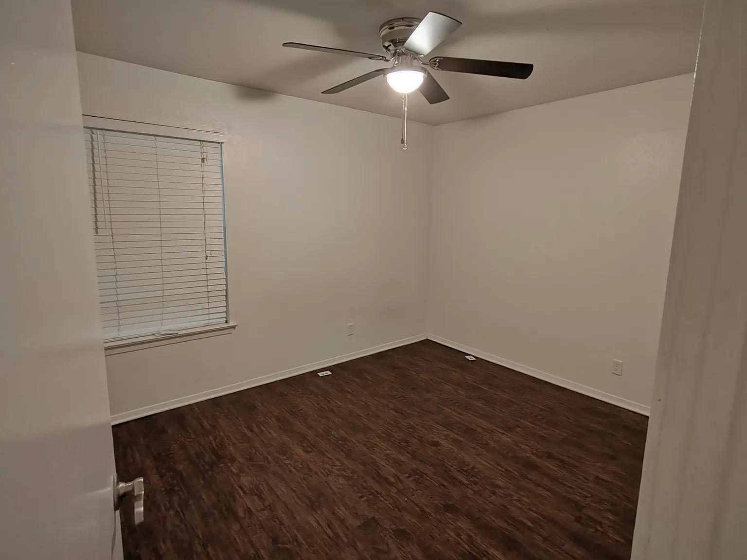 2 bed, 900 sqft, $1,210 — Photo 2