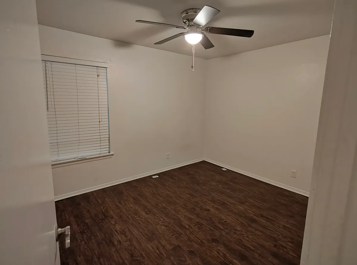 Building Photo - 4500 Camp Bowie Blvd #8