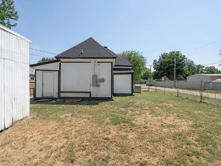516 W Martin St — Photo 19