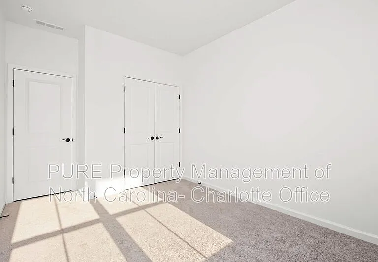 2420 Whitewing Ln — Photo 16