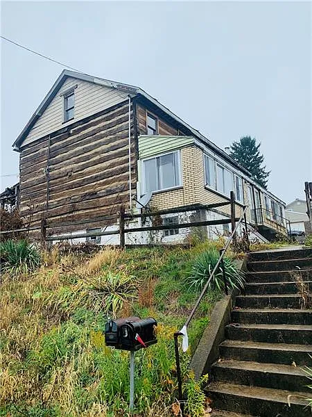 148 Georgetown Ave photo 1