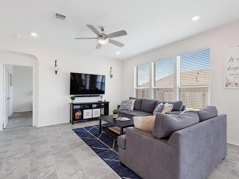 1209 Backcountry Dr — Photo 9