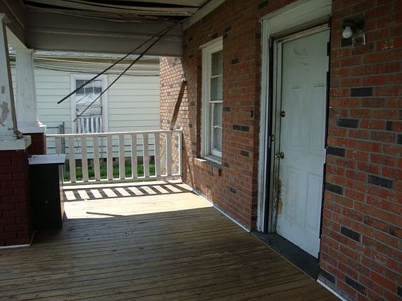 3rd image of 423 E Deaderick St