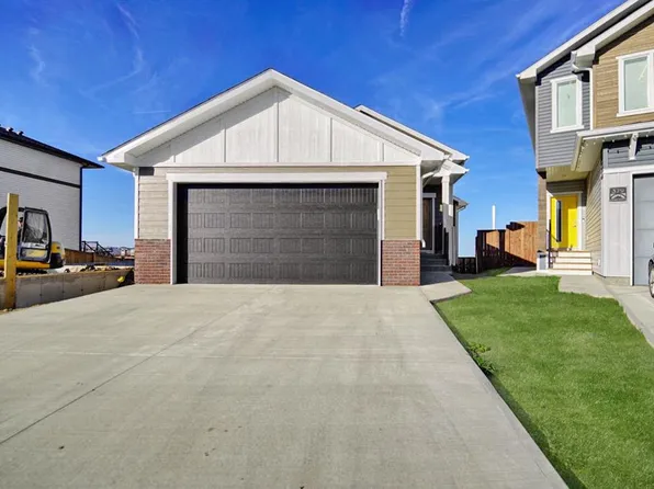 375 S Skeena Cres W, Lethbridge, AB T1J 5V6