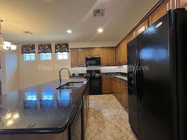 3454 E Constitution Dr — Photo 10