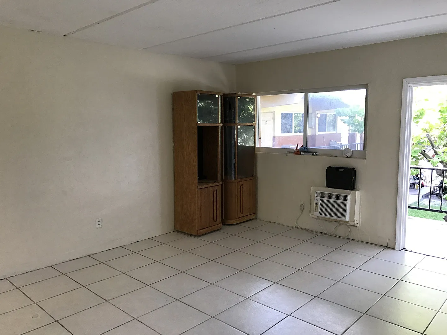 700 Nw 10 Terr - Max — Photo 4
