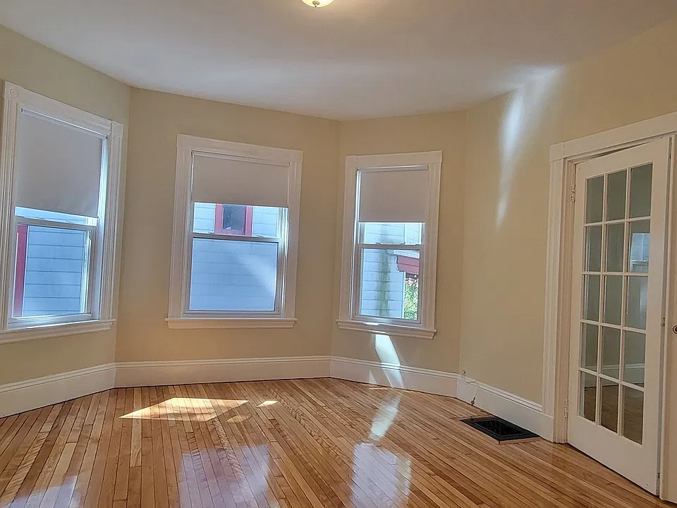 41 Longfellow St #1