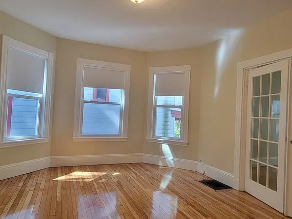 41 Longfellow St Floor 1, Dorchester, MA 02122