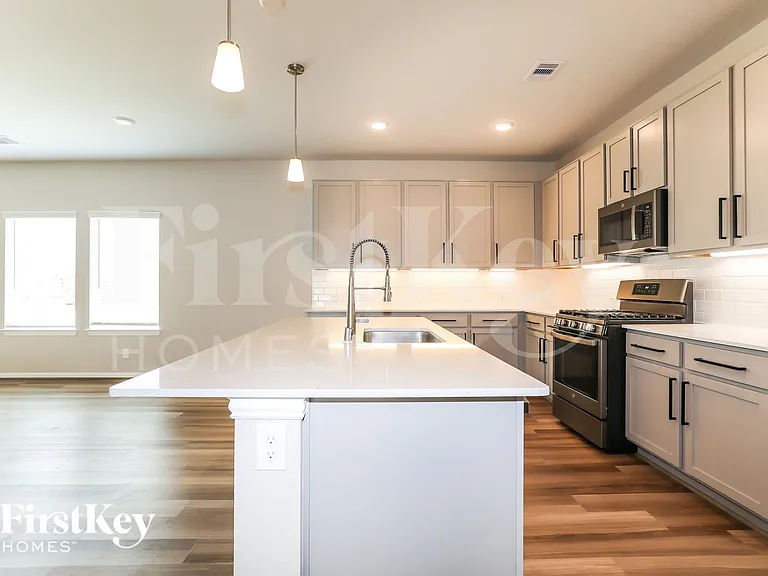 811 Steam Ridge Ln — Photo 6