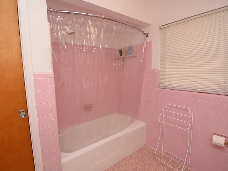 3114 W Cypress St — Photo 3