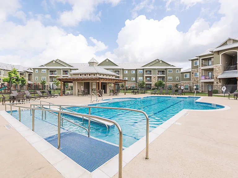 Freedom Hills Ranch Apartments — Photo 8