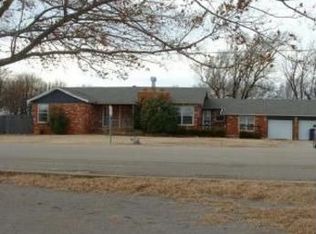 211 N 6th St, Okarche, OK 73762