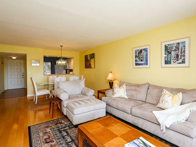 1075 Foxfire Ln #207 — Photo 7