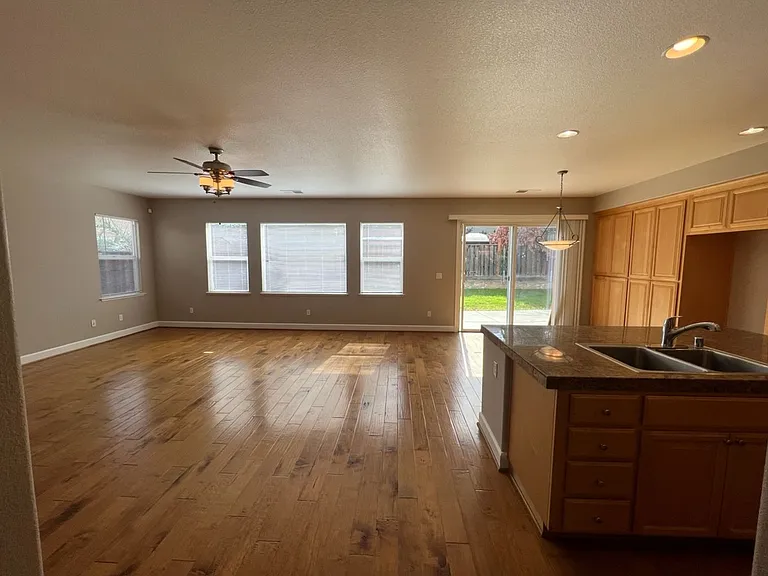 1506 Azalea Dr — Photo 21