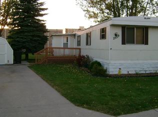 2559 Lawndale Rd, Grand Forks, ND 58201