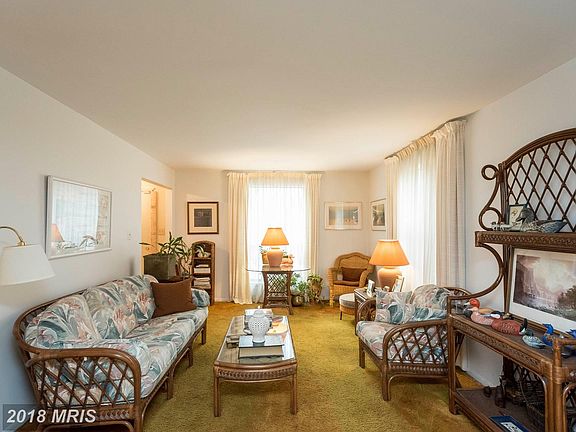 3rd image of 7 Fairhope Ct