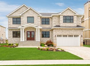 2871 Shore Dr, Merrick, NY 11566