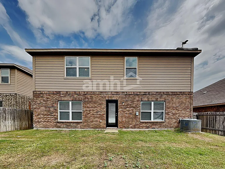 920 Summer Stream Rd — Photo 21