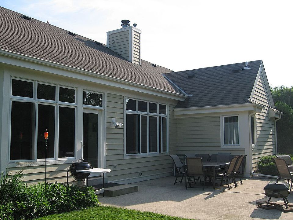 2nd image of 286 W Maple St