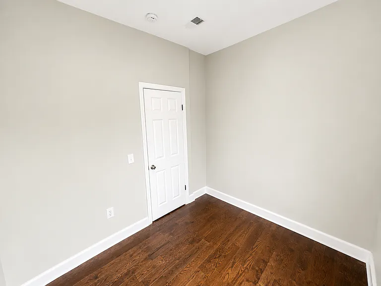 50 Vermont Ave #3 — Photo 10