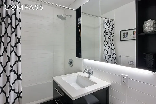 Rented by Compass | media 9