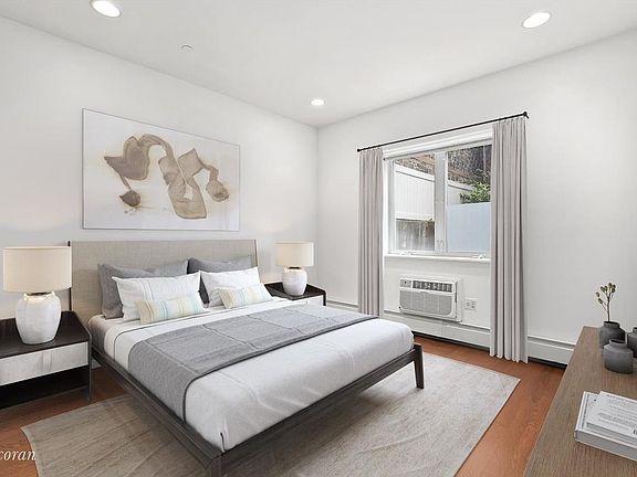 3rd image of 525 Vanderbilt Ave APT 1A