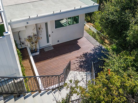 5th image of 3838 Westfall Dr