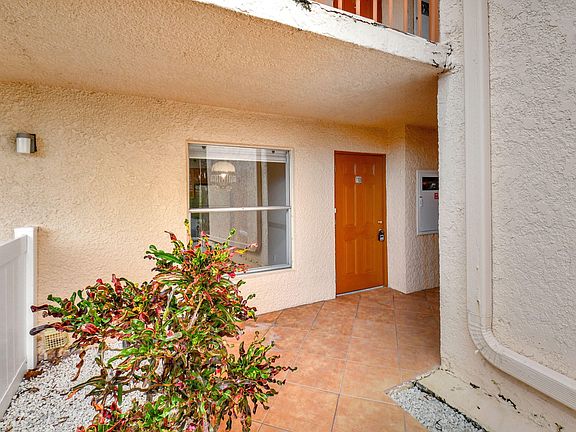 3rd image of 14575 Bonaire 110 Boulevard #110