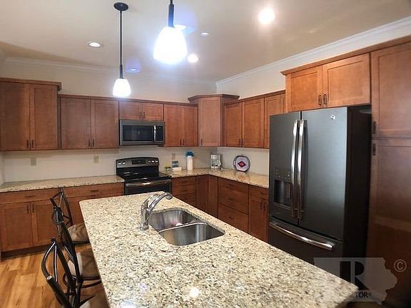 4th image of 809 7th Ave N APT 109