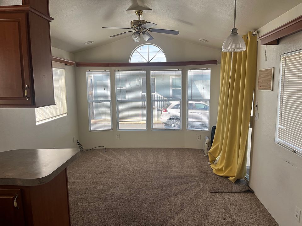 2nd image of 1684 Whittier Ave