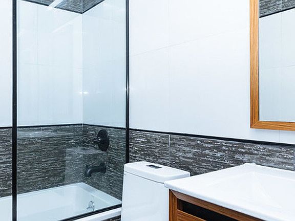 4th image of 703 Rogers Ave APT 4C