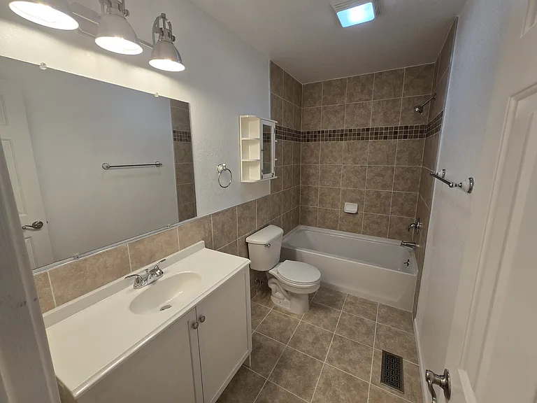 12213 Bannock Cir #D — Photo 8