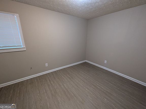 5th image of 242 Rustwood Dr