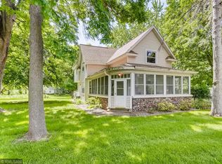 821 Kinnickinnic St, Prescott, WI 54021