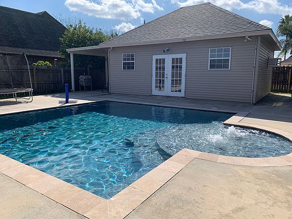 4th image of 103 Wimberly Way