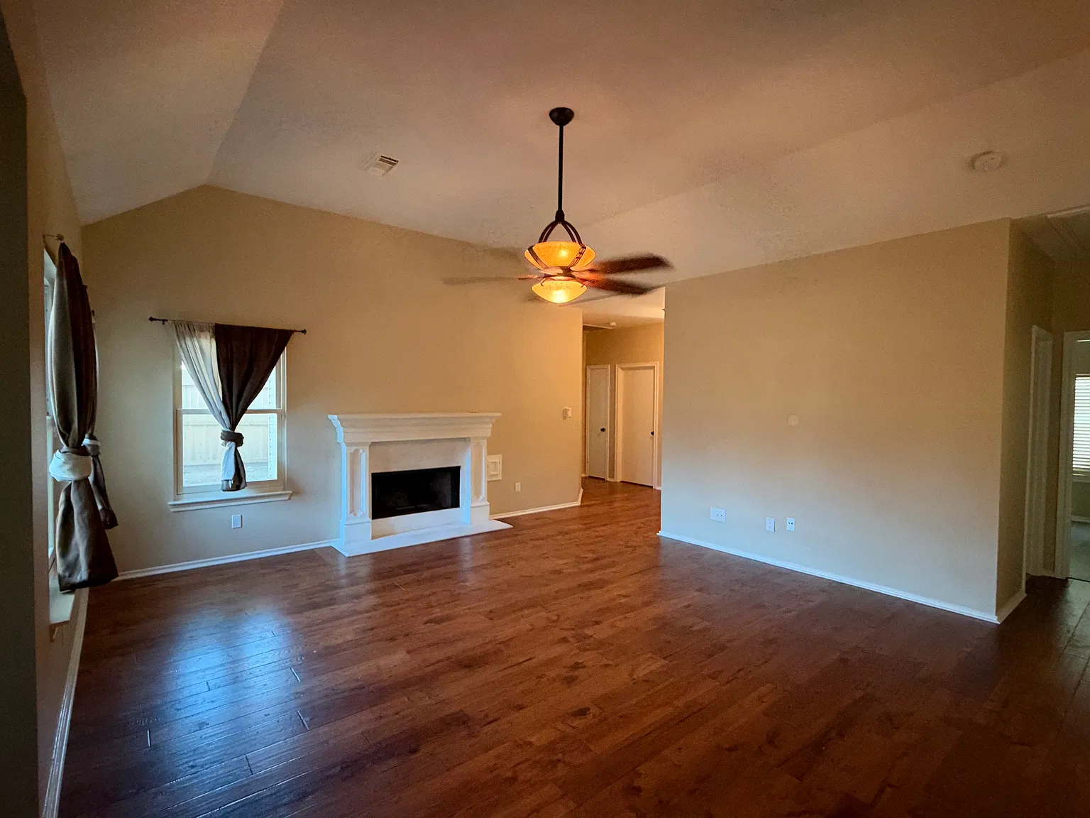 3 bed, 1655 sqft, $2,100 — Photo 3