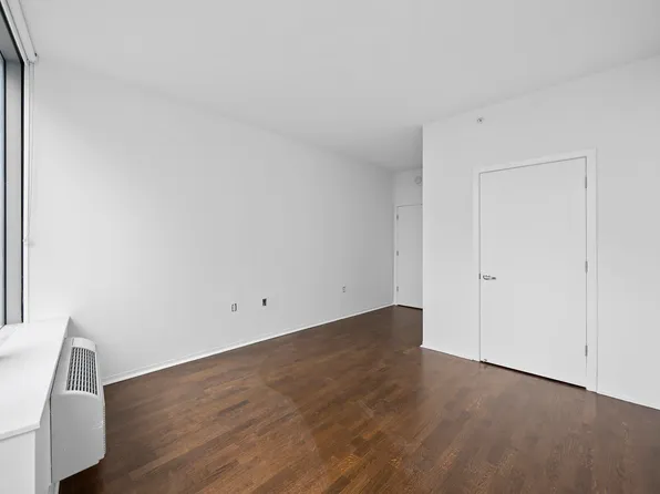 2030 Hudson Street image 244 of 284