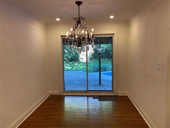 3rd image of 149 Rosemary Ln