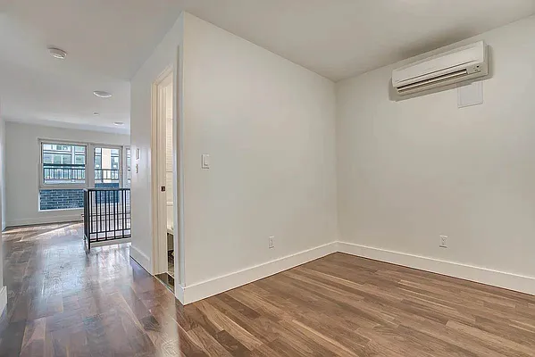 Rented by EXR | media 5