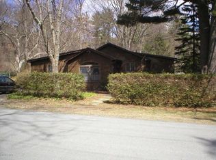 157 Pine Acres Ln, Milford, PA 18337