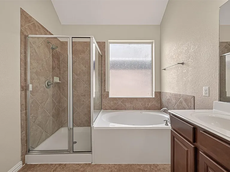 12107 Redbud Brook Trl — Photo 27