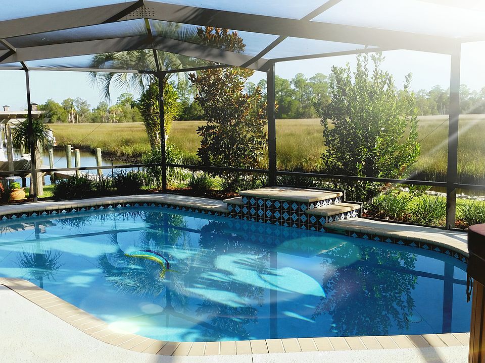 Very Private Spa and Pool