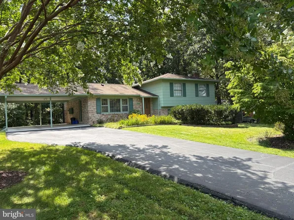 18001 Mill Creek Dr, Rockville, MD 20855