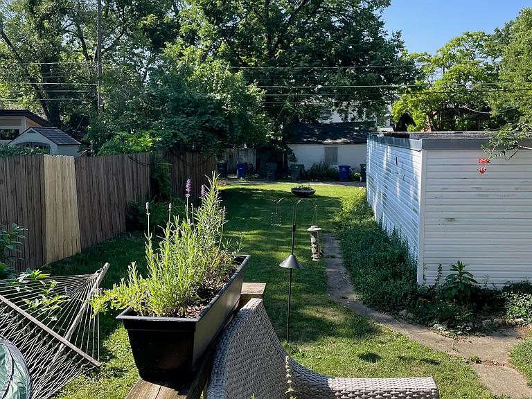 157 E Como Ave — Photo 14