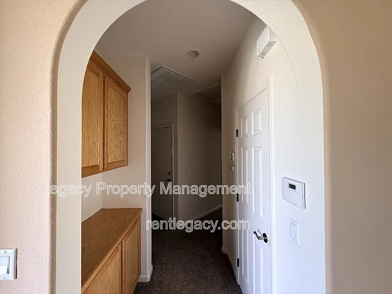 10230 Canadeo Cir — Photo 15