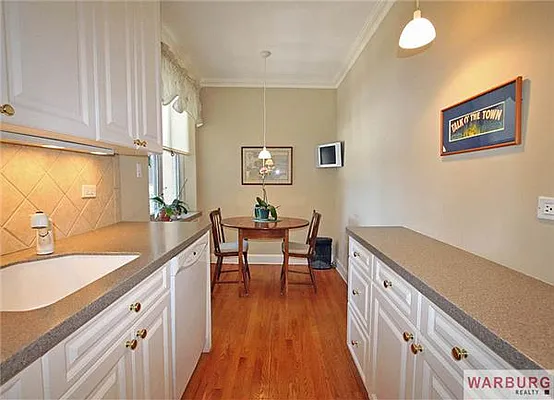 Sold by Warburg | media 7