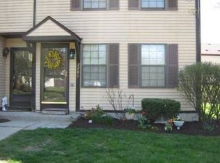 2281 Laurelwood Dr, Columbus, OH 43229