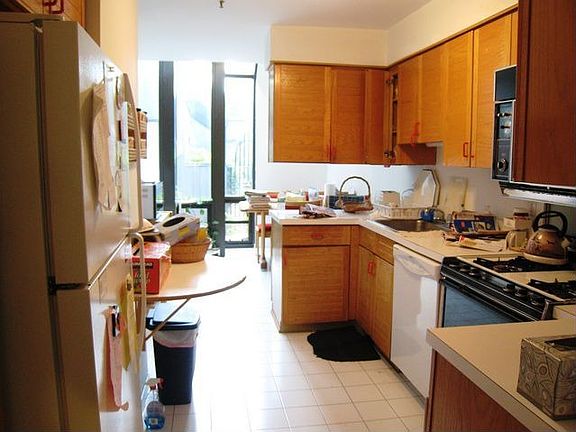 4th image of 230 Dogwood Ln #230