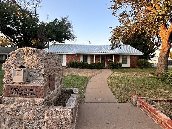 3rd image of 710 State Court Dr